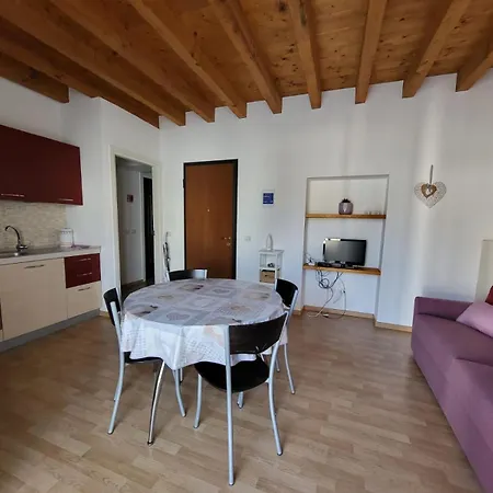 Lejlighed Lilla Residenza Silvana *